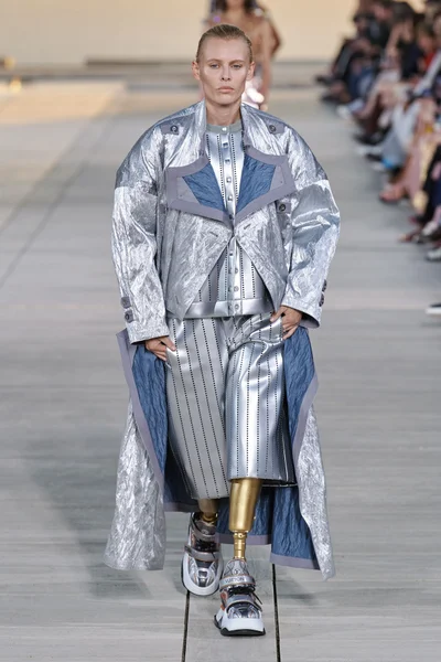 Look 50
